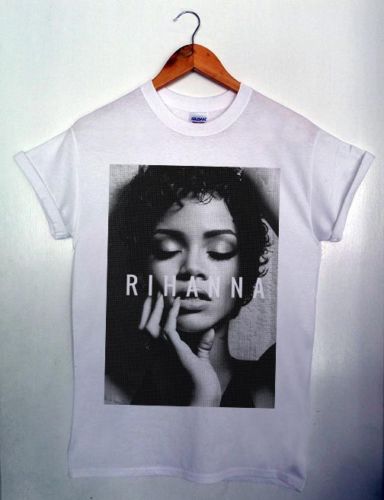 Rihanna | Graphic T-Shirt